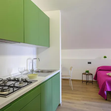 Pet Friendly In With Kitchen